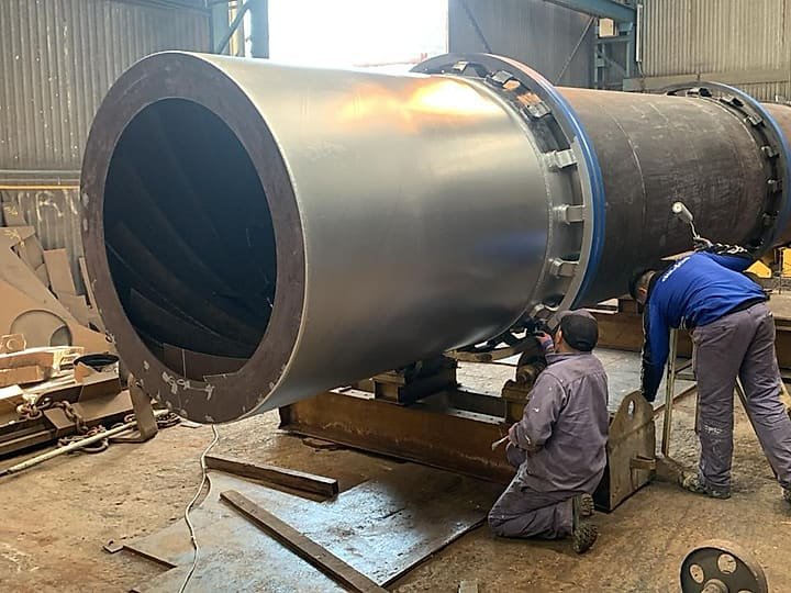 Fabricación de una cámara de combustión en el taller